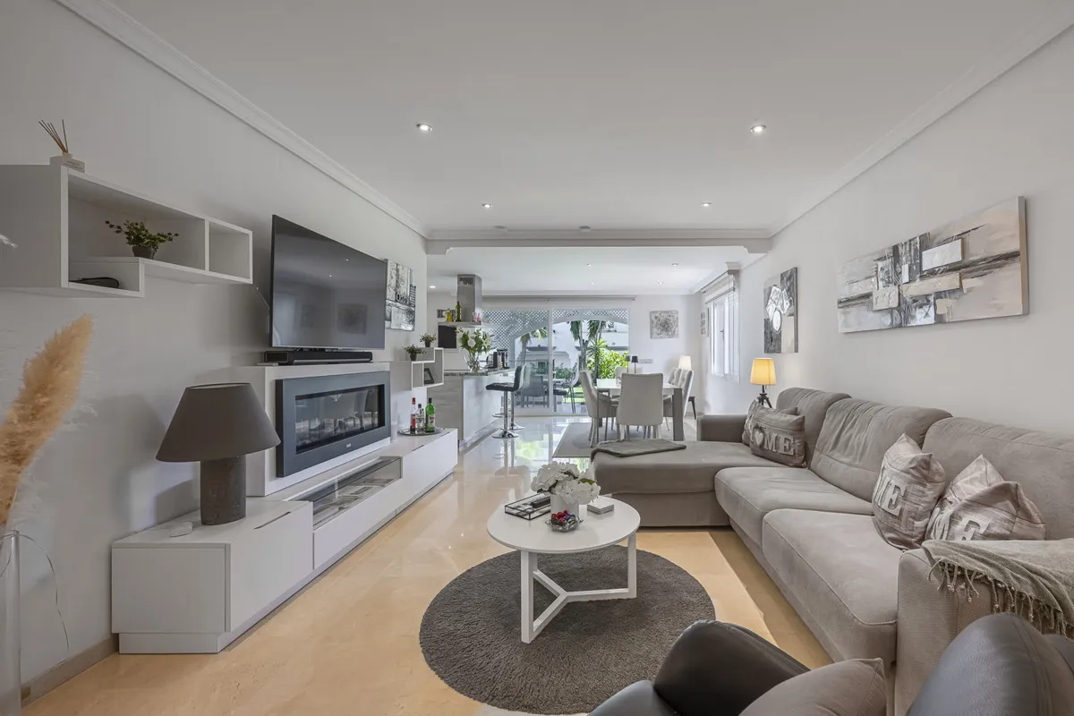 2fcafae0-819b-40d7-89b3-c0a2736d76bc