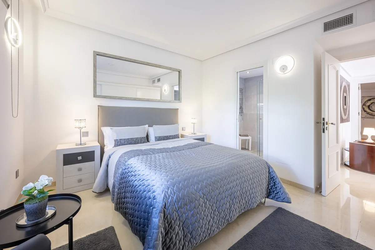 6eaaa184-20cd-46f7-a312-e860032bb47f