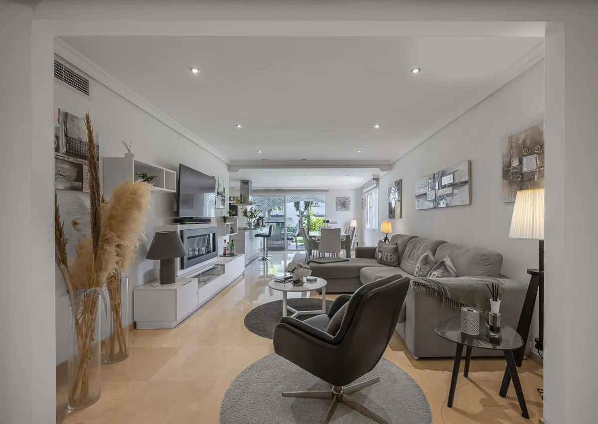 b93c29a0-7d0f-4382-9bae-8dba112510e9