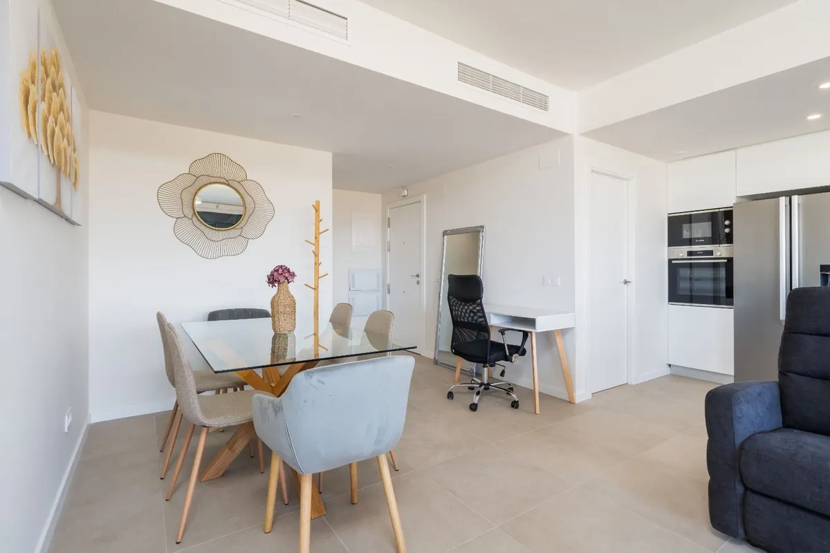 0c364668-9b7a-4c39-aecc-00d25c160fcb