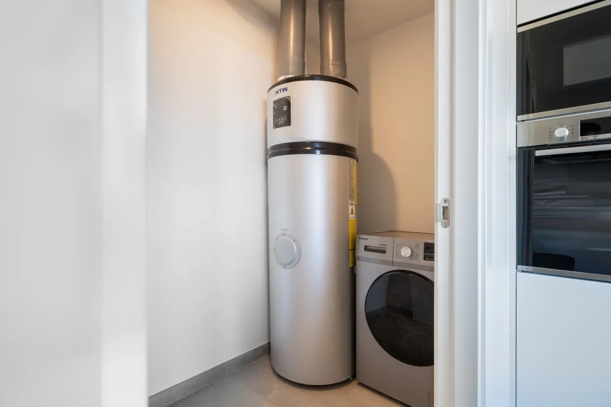 2935cec0-2bd9-49d5-b9b6-09581f6aa37d