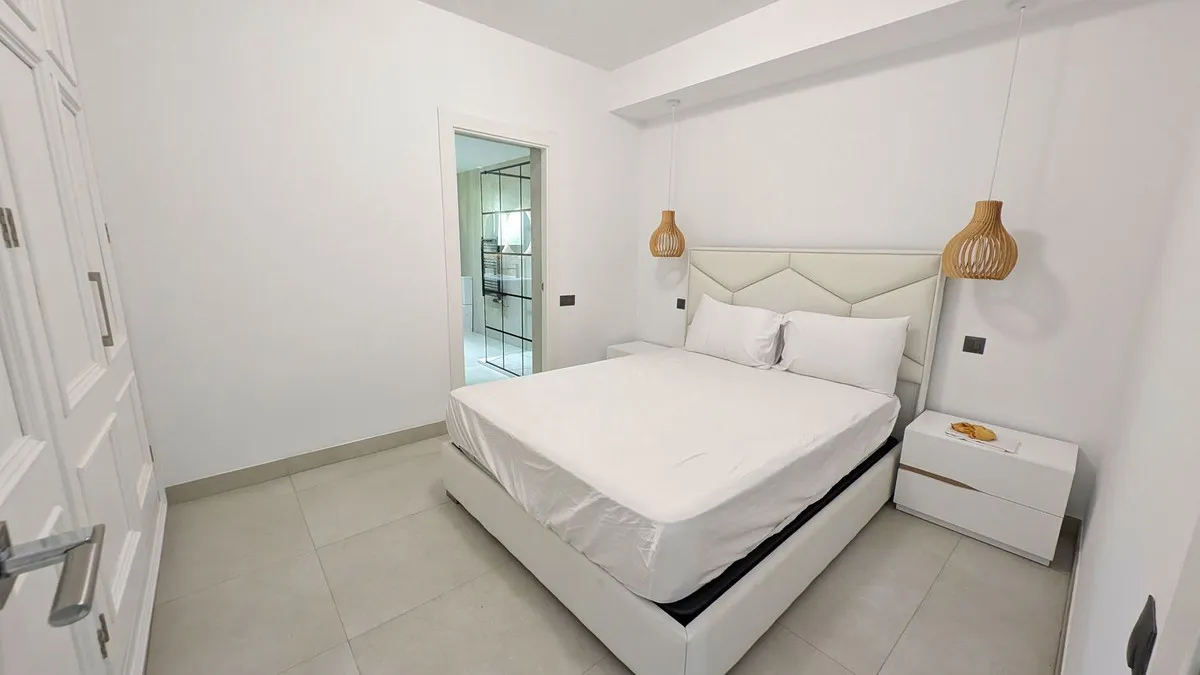 6cd3adb5-043d-4710-828f-f44d73d2e950