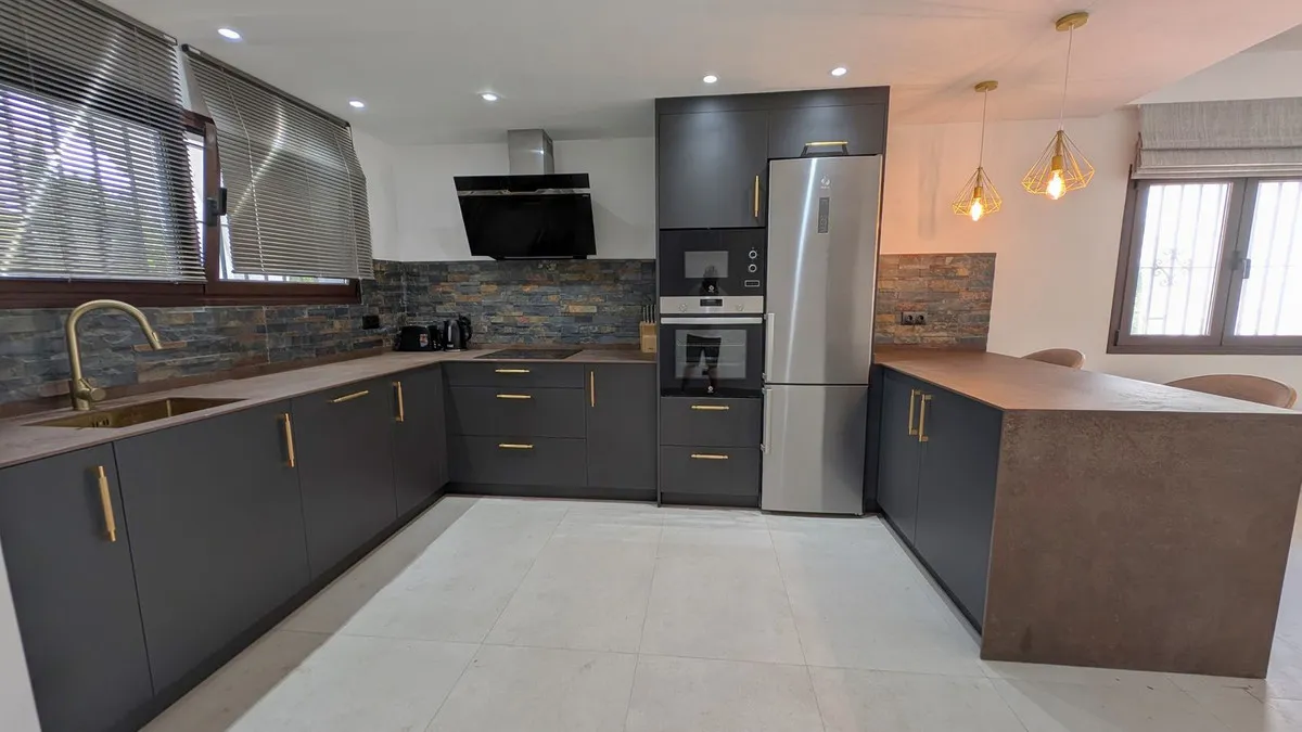 8a8ac894-4b36-46ba-845a-b395a6542fab