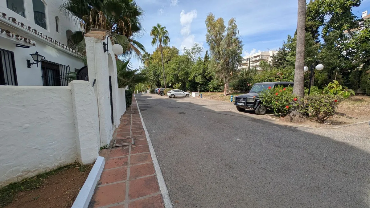 e238d500-67b8-4a49-acbf-497f87f72be4