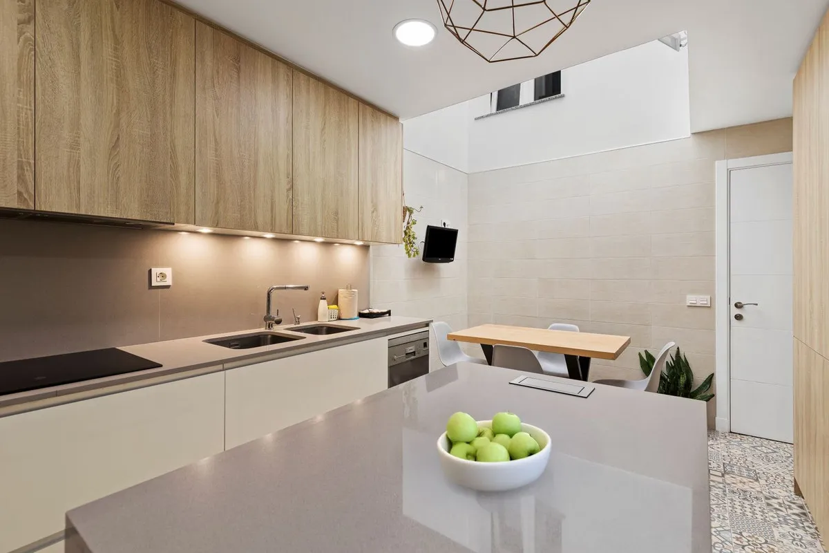 e6bf74f5-62f1-4433-a697-4418c4f07f4a