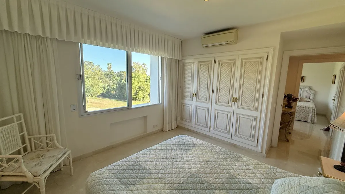 979048ae-70bc-47ad-a0ef-a072cd25422c