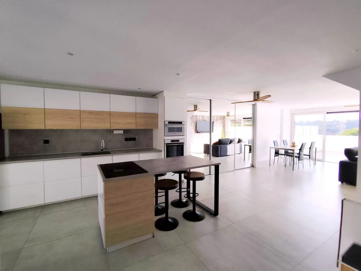 07053205-2db8-4a5e-9494-4eb1b2b88c21