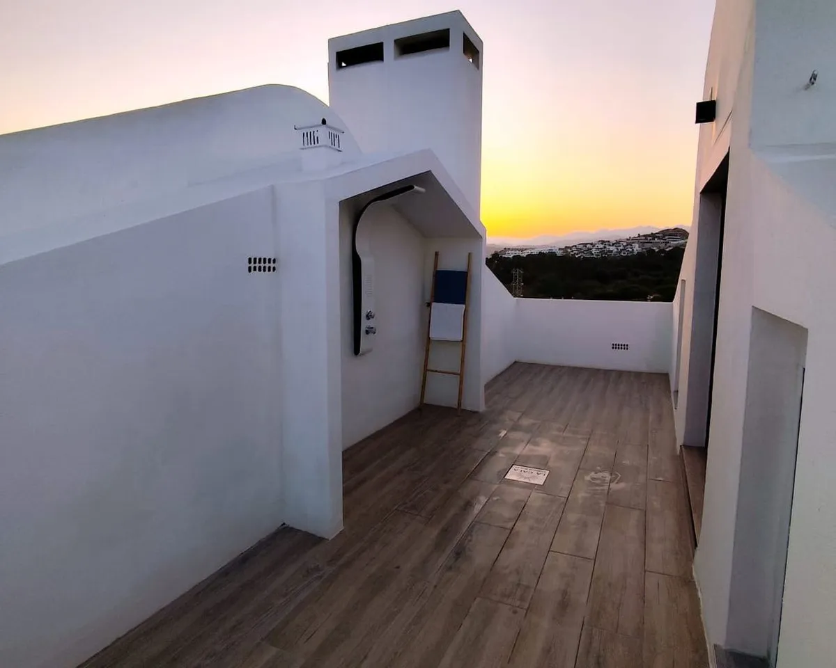 b3447df8-e942-4cd5-bb13-0b1f5fec6d45