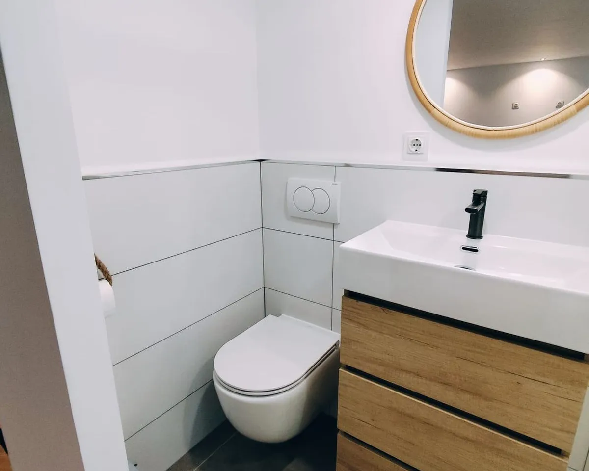 d97e21e0-efca-46c5-83f6-fc80d2fedd1d