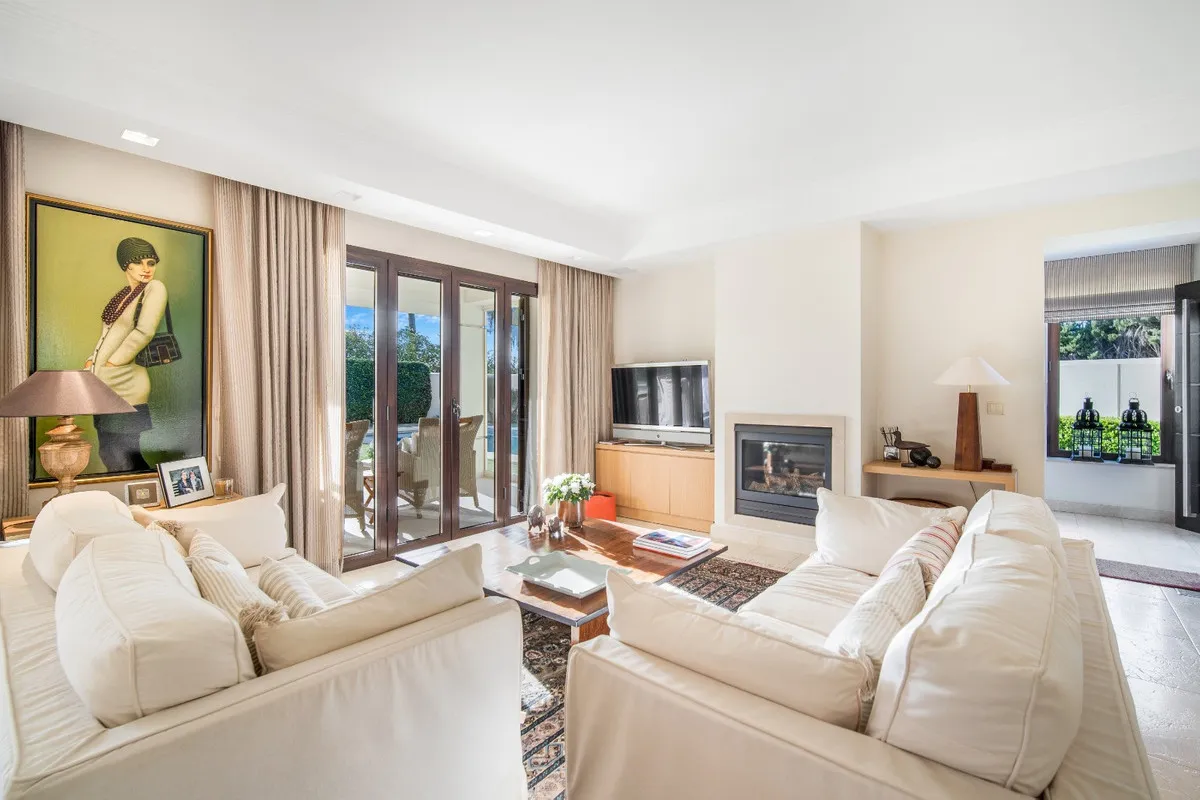 55e0270d-c09a-432f-ba22-47379462d3fb