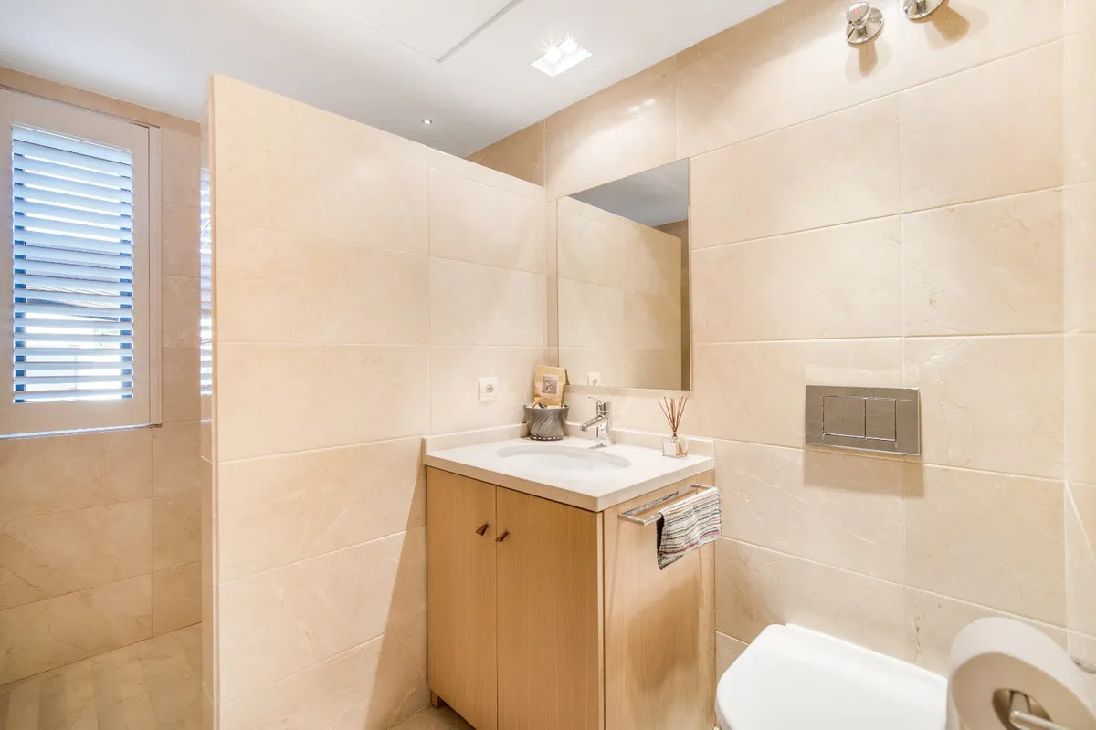 a0c75a72-8e7e-4833-912f-199a390aea43