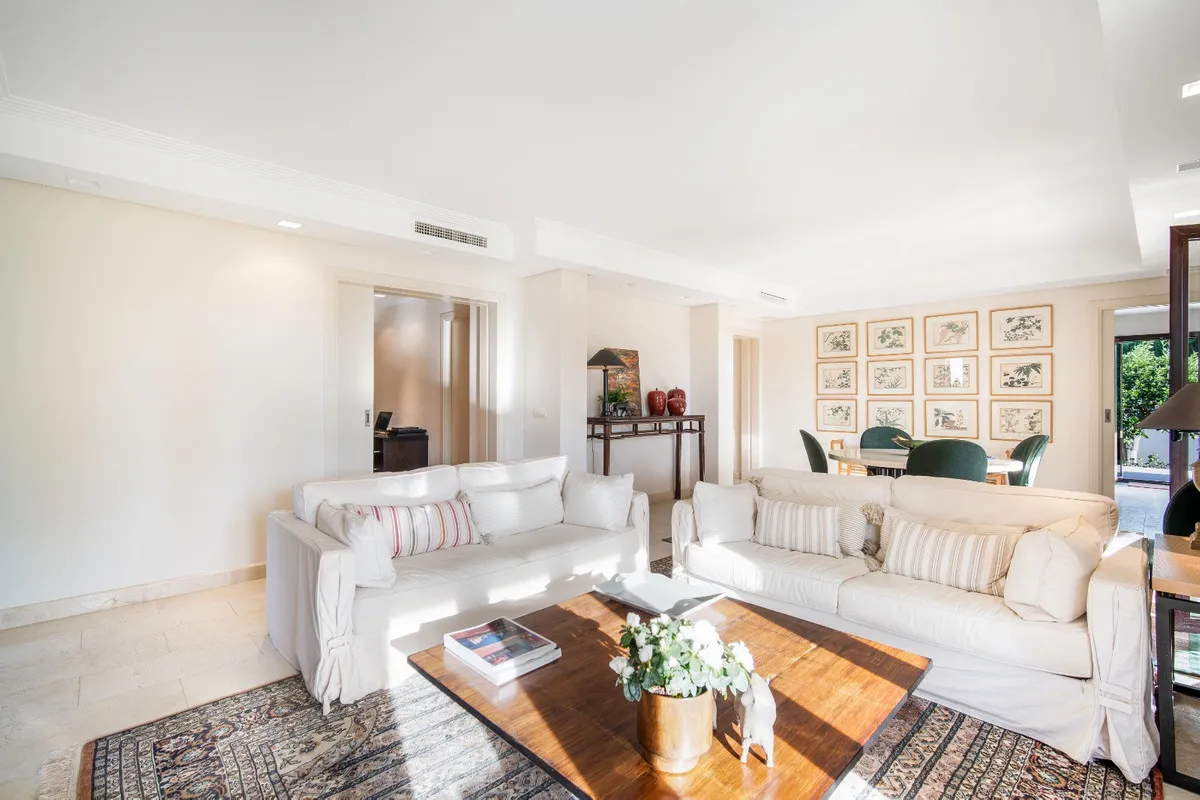 cb3ccc96-c270-4219-922e-13a77ad9f1ff