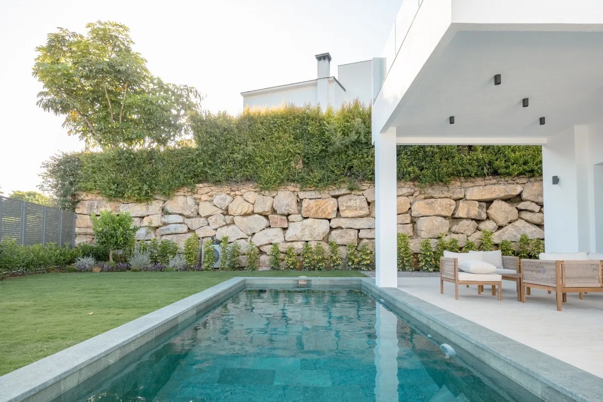 2e6d00a8-120c-4e4d-a23c-5e783d3069cd