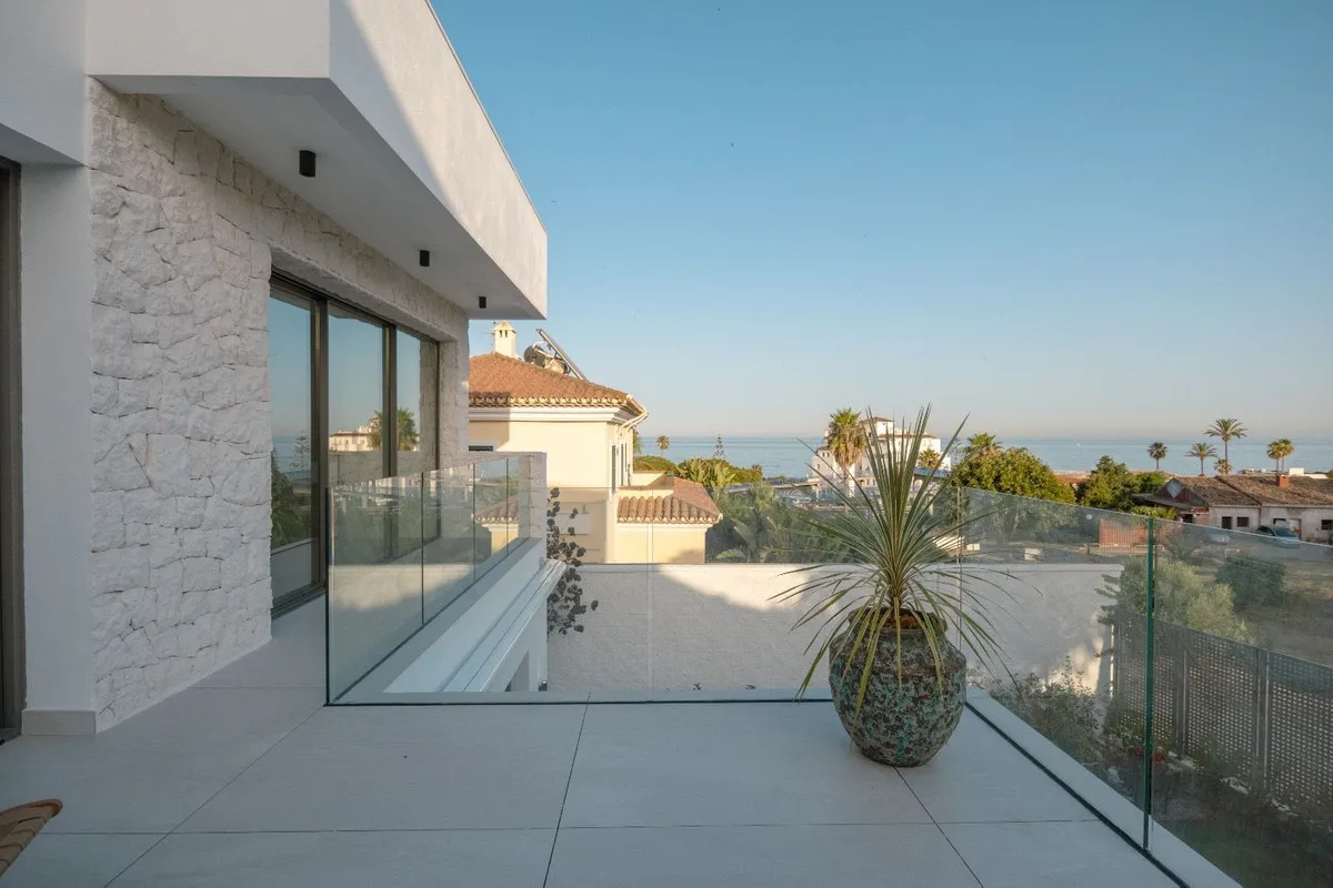 9a02e254-737f-4240-ac41-e6b24845cd70