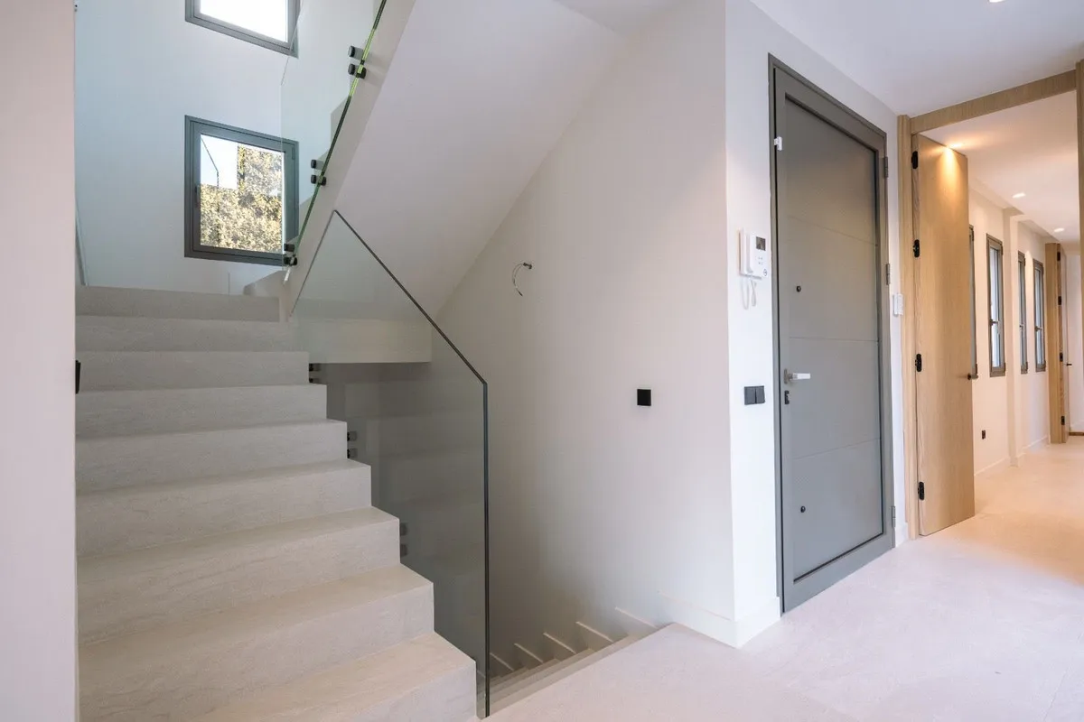 9a5e93d0-df77-4f11-b9d1-231cb2bba2a8