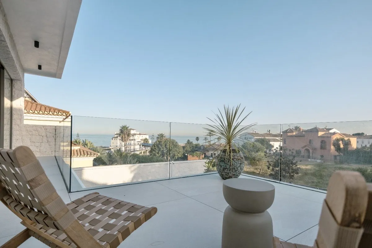 d11fb151-0860-42cc-9383-0d42ce396866