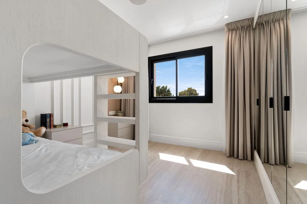 05c3a9e1-c96e-4fee-8384-0fdfa6c0d9ba