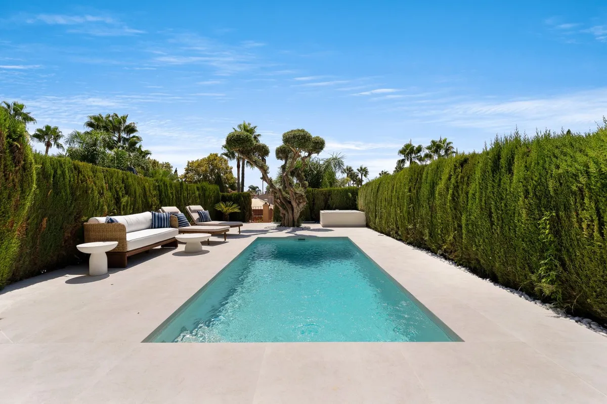 Luxurious Renovated Townhouse in Nueva Andalucía