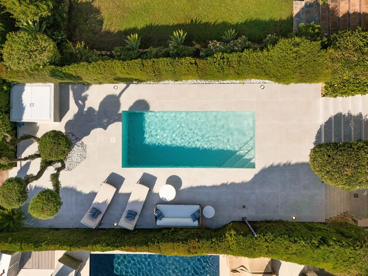 b279951f-8a15-4509-afff-07e1ec832f6c