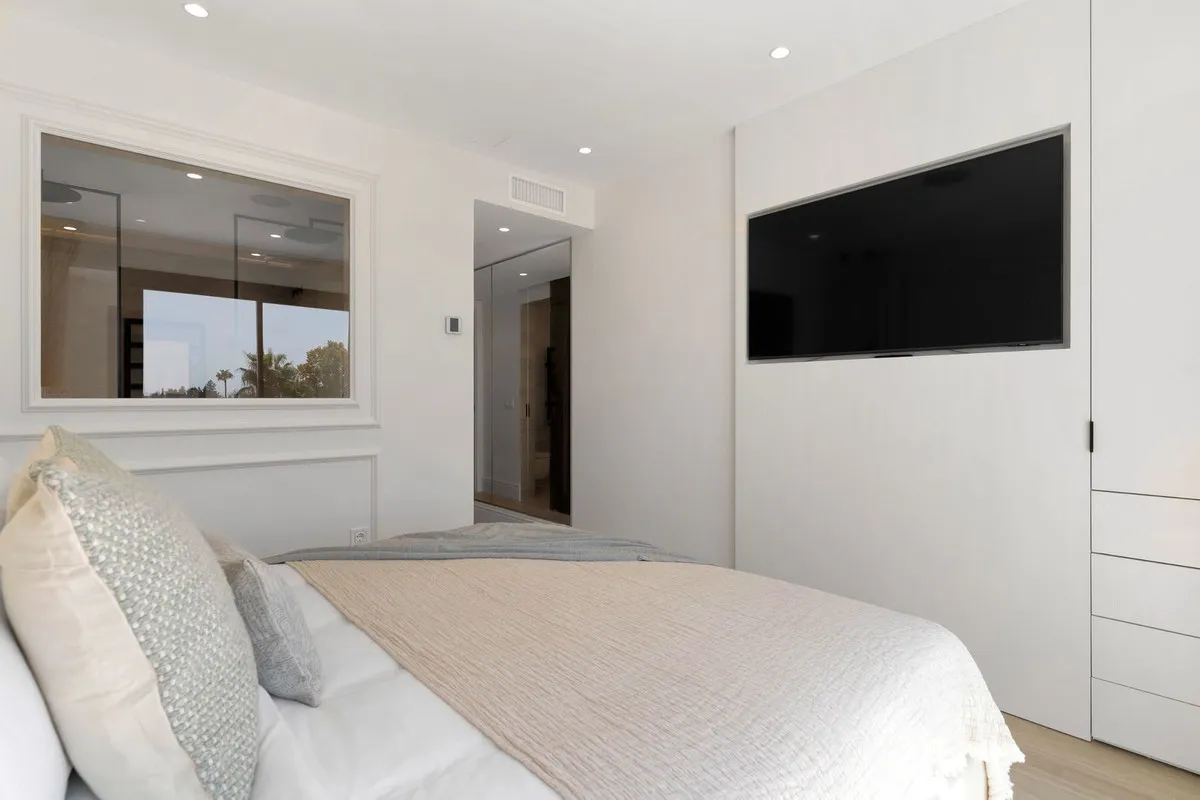 d1b1cd7b-1de2-4ac5-9646-6ce0845a828a