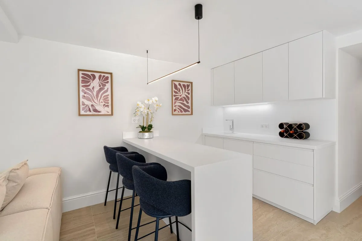 e55ed93e-41a3-4c03-a67f-f07e21958034