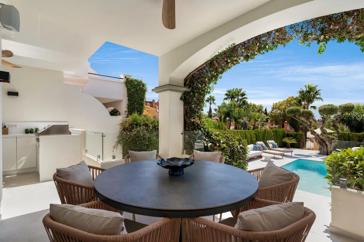 fc4279e2-d3bf-4dd6-88a2-3a4c49f76ec0