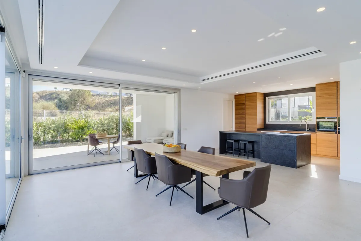 485cf097-28f5-47fa-a72c-55f3922519f1