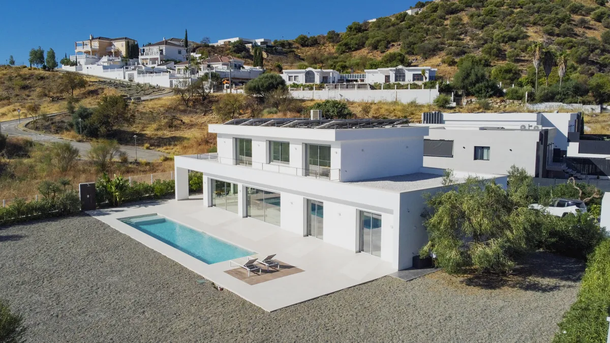 7f498195-a8e9-4062-bc8e-8589bd6c5173