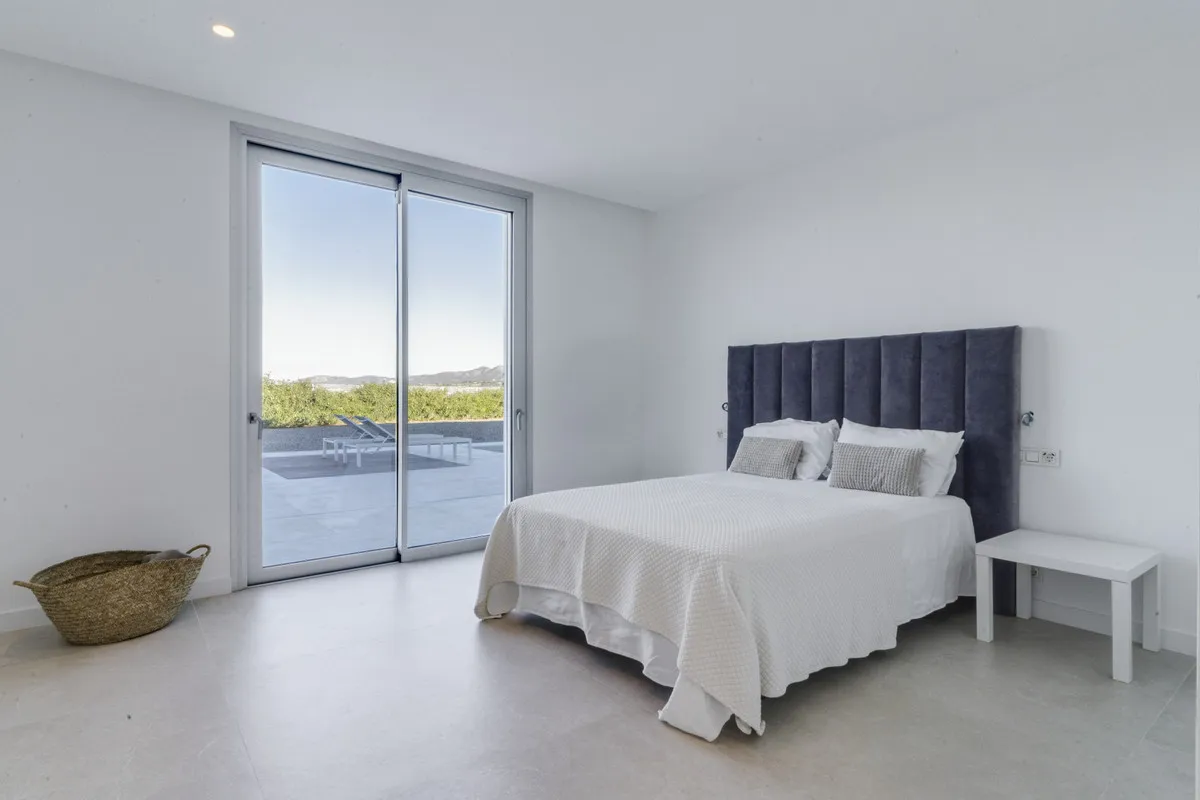 b04a1d9f-d476-4e44-bda0-cff0325ab005