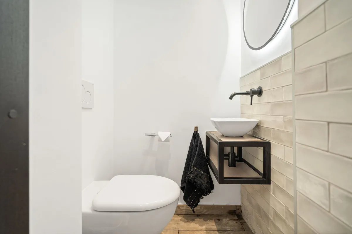 d5f369fb-4f6b-4e00-856c-6246d527dddf