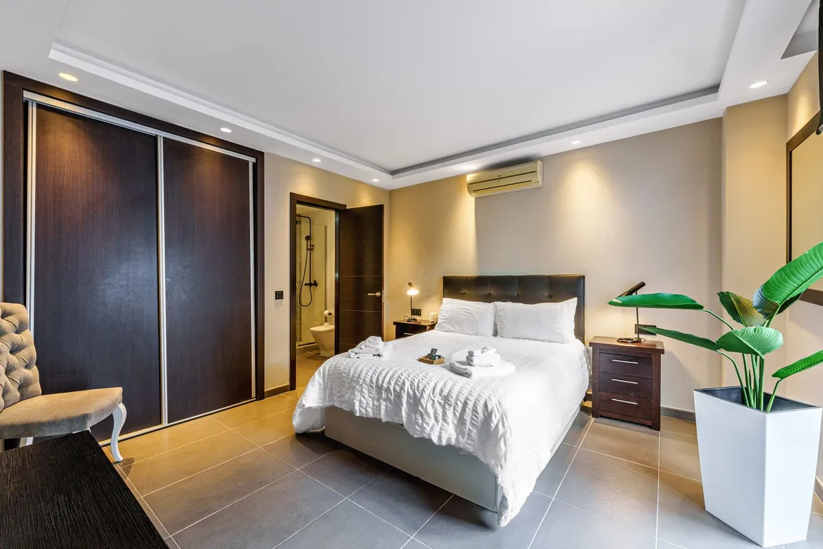 01c874aa-f1ab-4c82-a6da-65eb95529d7a