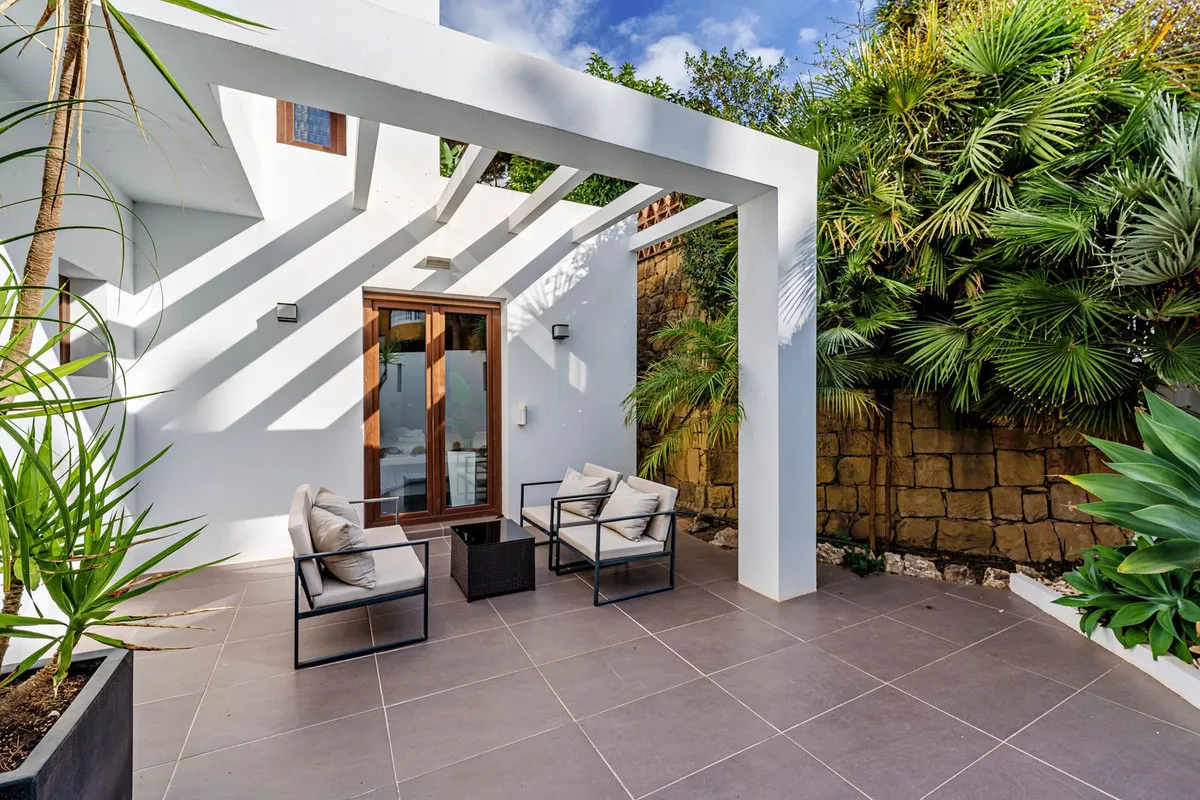 1f66d9ef-6326-46a3-a848-4b6b5f0b5502