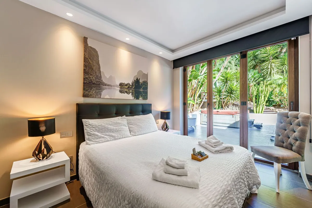 3a748bf7-2753-4bb1-9eee-7d66a35cd463