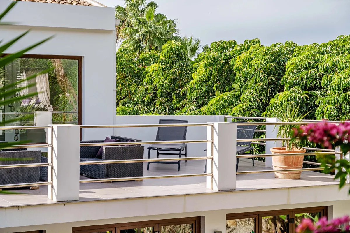 6cfb172c-9c0d-4aa0-b63c-0fa0292a0308