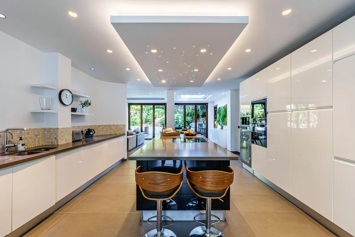 6d8c3a5e-62cf-4f54-9bf2-e26967aae8ec