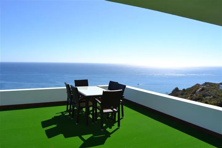 db88407c-f190-4f5f-9c77-e4e27a8d2c53