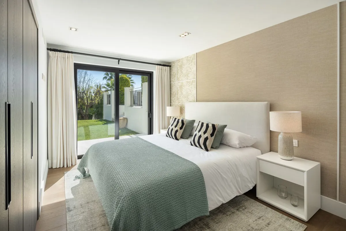 360f0be5-d0b3-4d67-8248-c9bcc8803adb