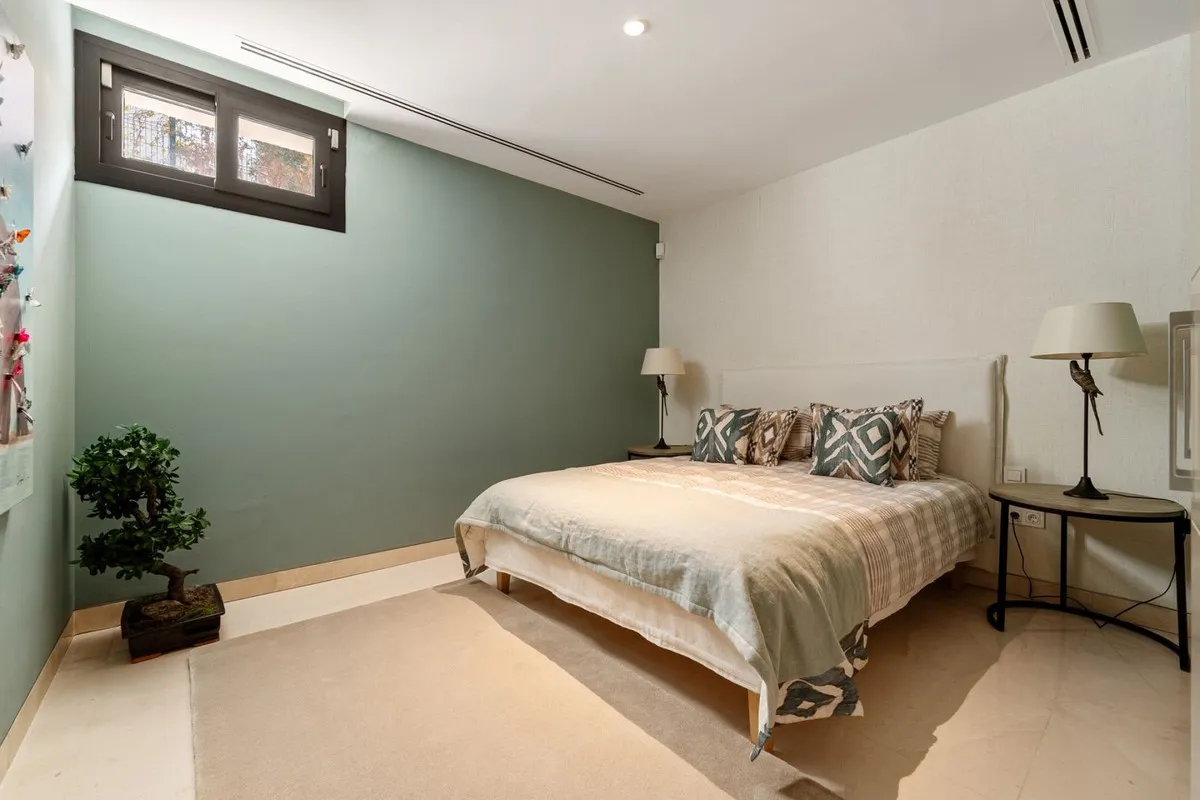 215baffe-a6a3-43b0-8fad-d034820829fa