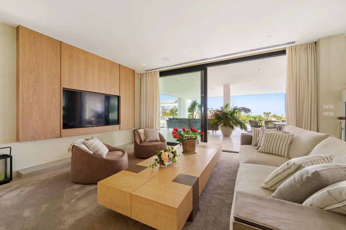 355ade3a-dfe4-4b03-97b1-d50d8cbb6451