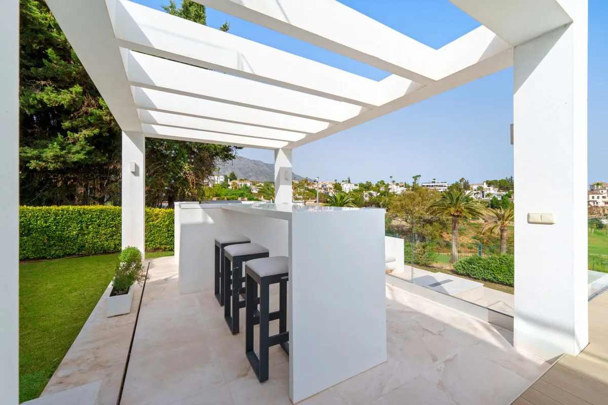 45669806-6dfe-4848-9188-5f5a87a3a661