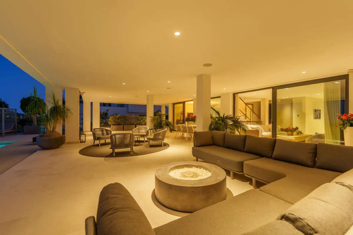 c30f81f2-2b04-4e2d-9853-4564c318e397