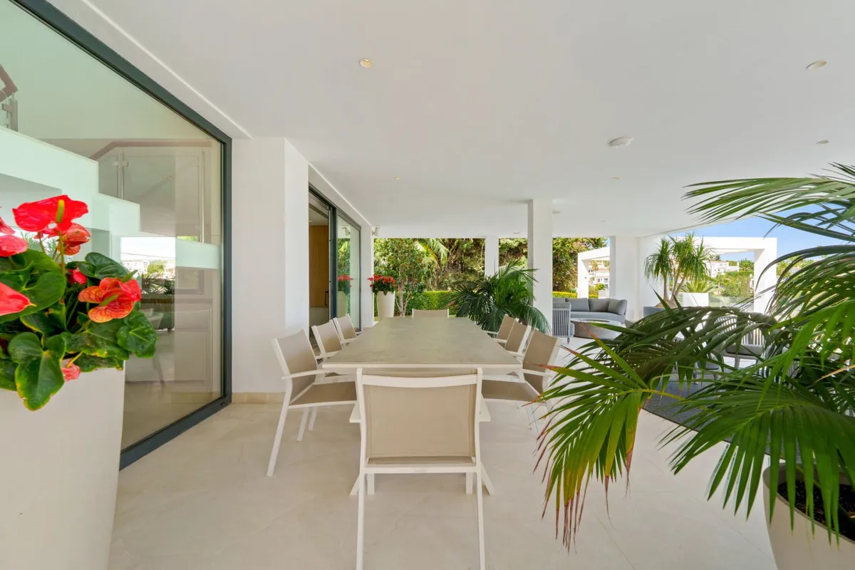 f6008af0-e9d7-40f9-9f52-132a510c37a8