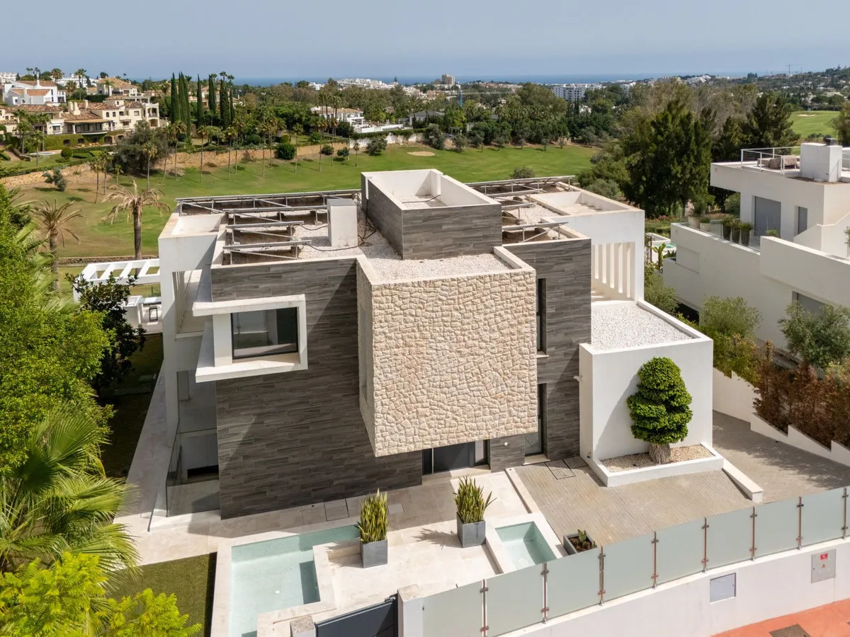 fbb7ada1-2246-4b66-b3b8-4db7f38c7adf