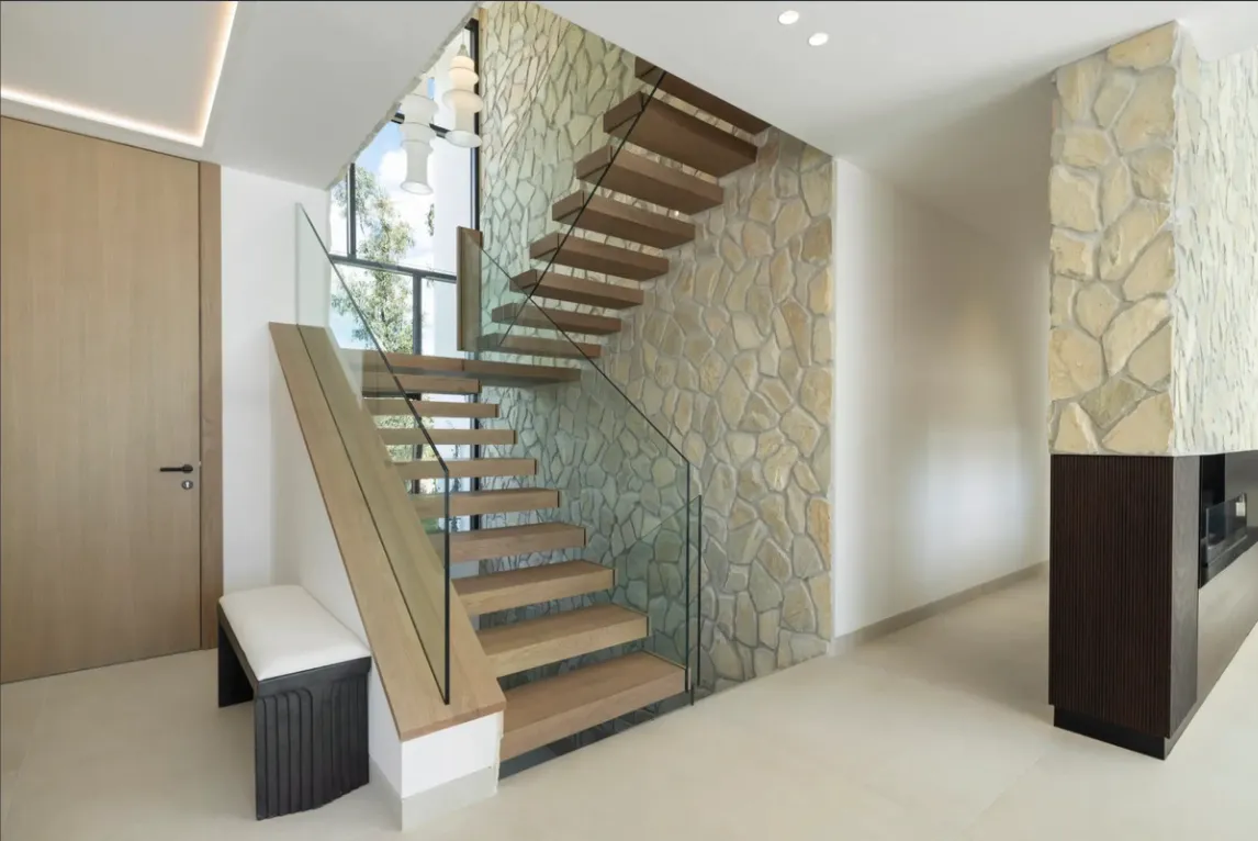 ff875d9b-0d49-4f6f-bd4a-4d69913d802c