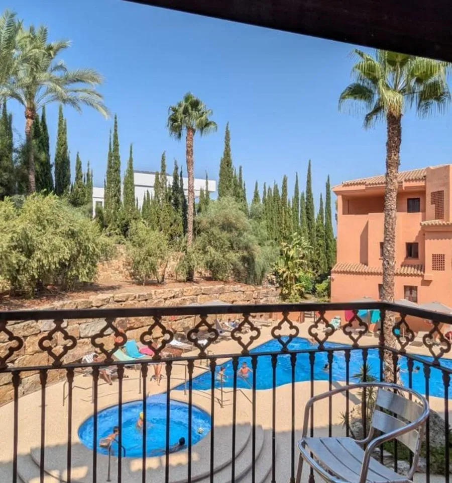 20bd25f4-0d70-4701-9d27-2c621643b78d