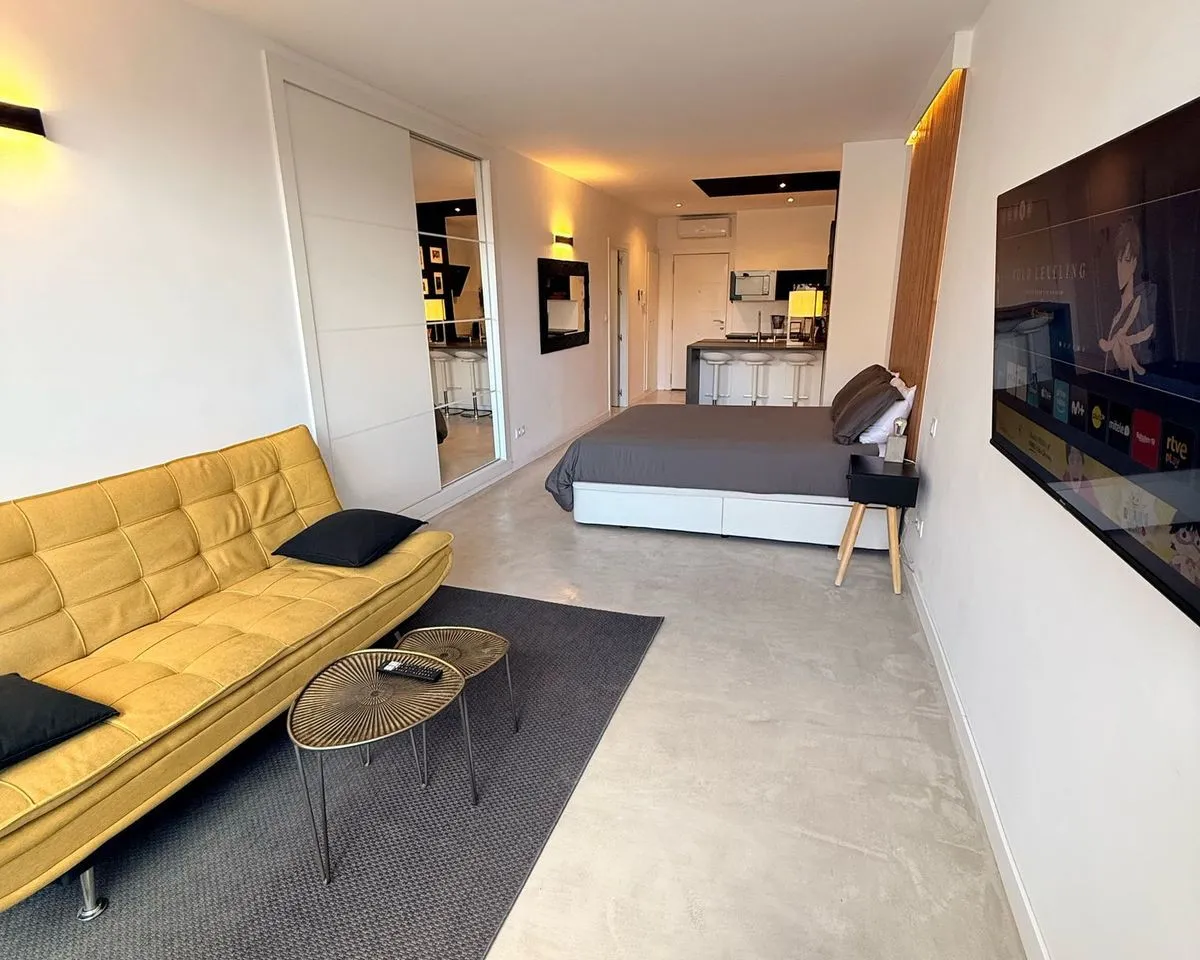 8dd185c9-1d95-4057-afcf-edee6d5dceff