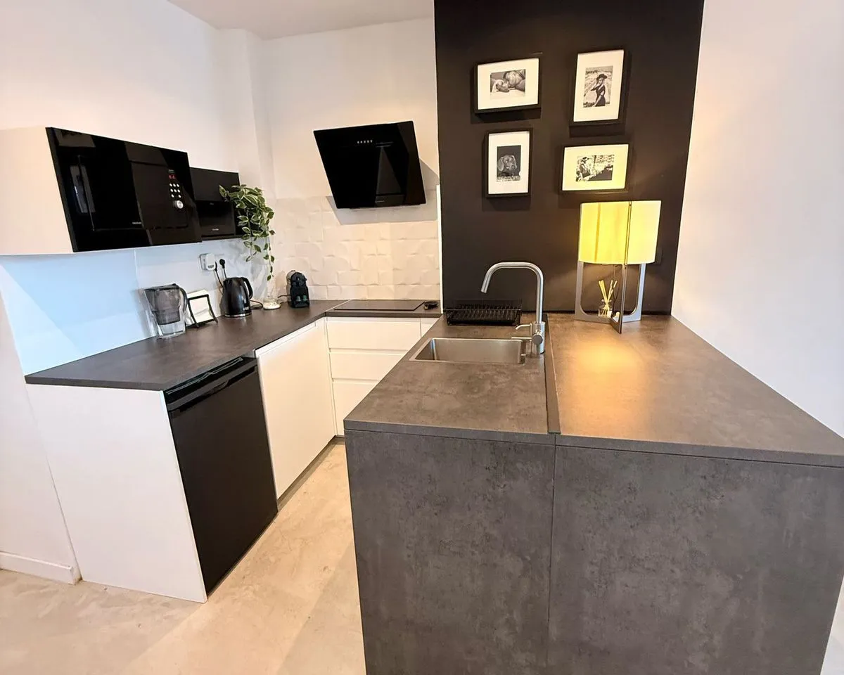 a8dc7c7d-ea0f-40ae-a63d-91641ebedb04