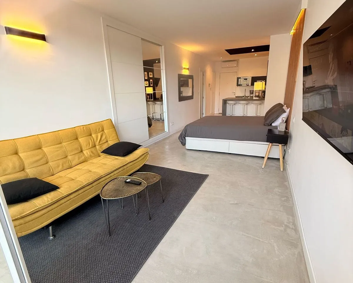 d6dbbb49-f255-4249-b461-7909706fdace