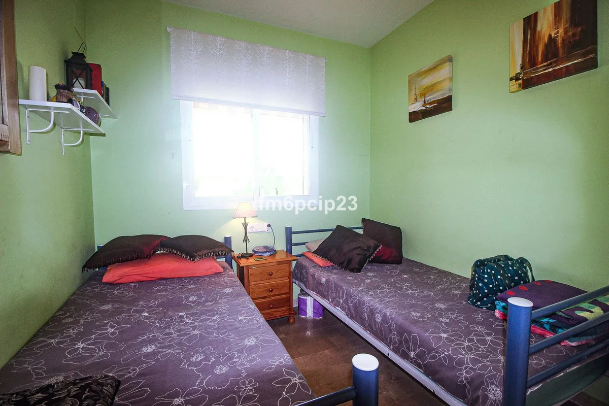 c8ef0eda-bf18-4ada-8c81-03fabd3e85ee