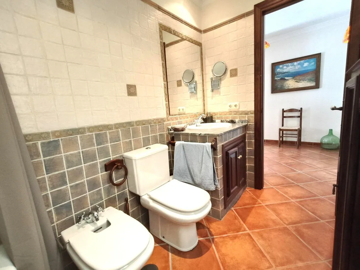 a5d943db-610b-4a2f-96d0-39815627ce3f